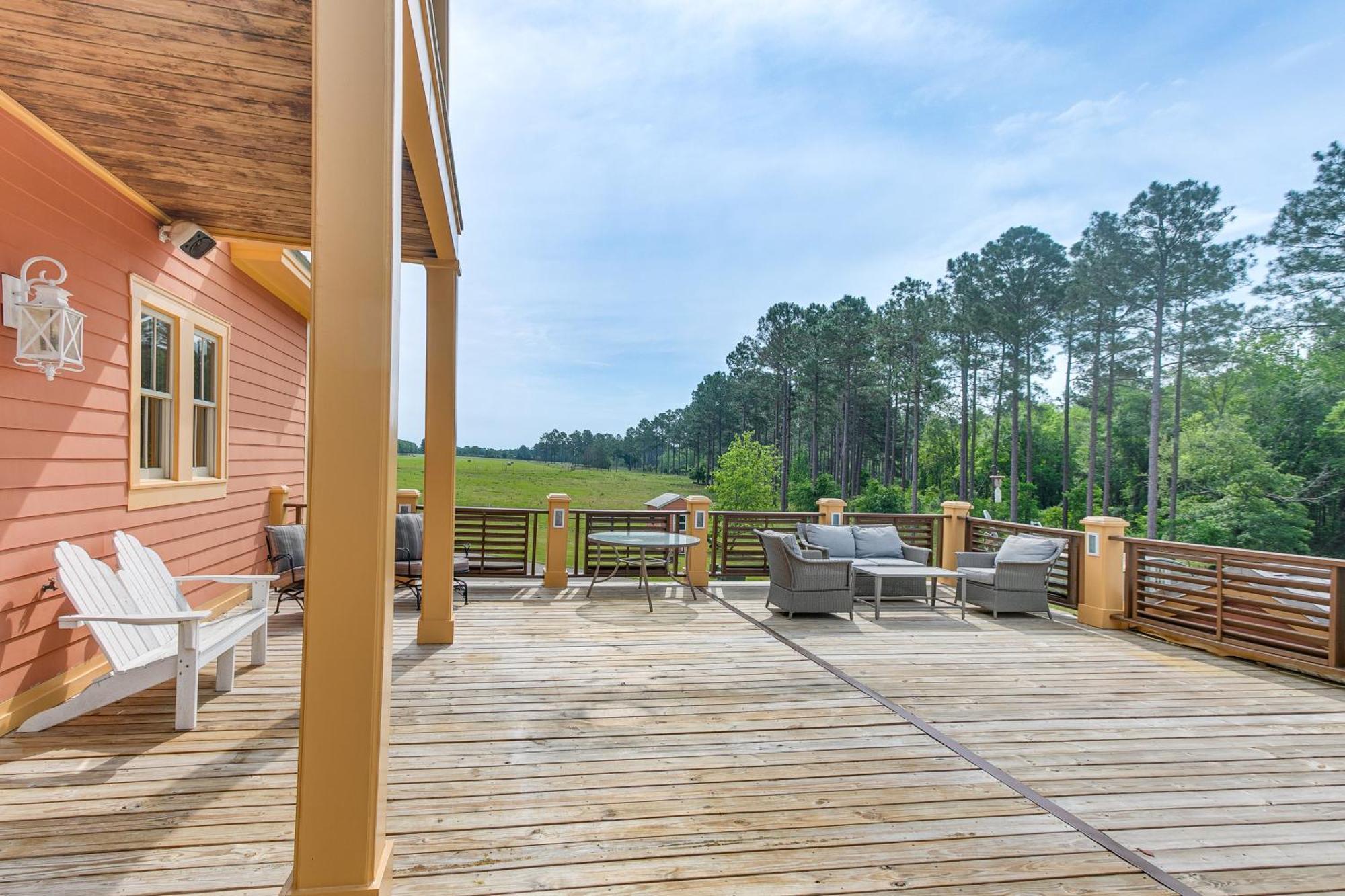 Secluded Home With Deck - Near Downtown Fitzgerald! Dış mekan fotoğraf